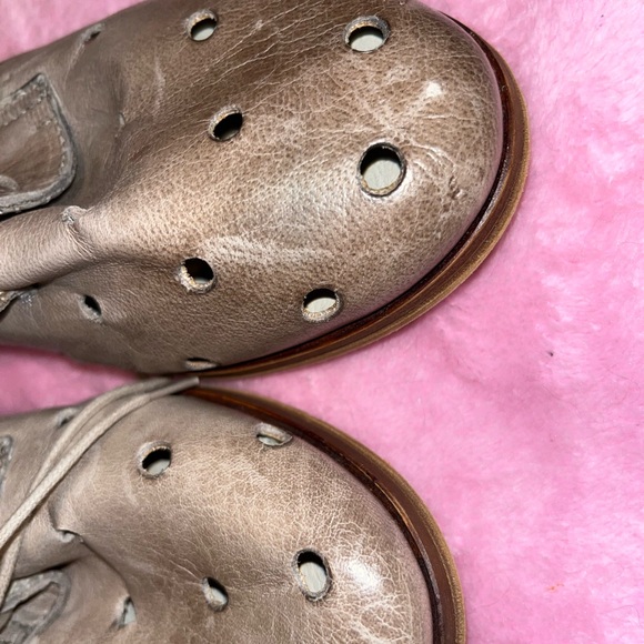 NWOT leather shoes - Picture 5 of 6